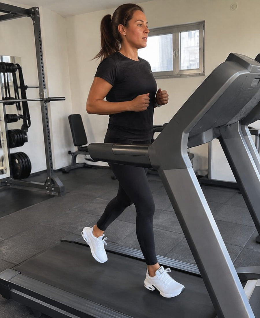Arianna sneakers ergonomiche — foto lifestyle 02