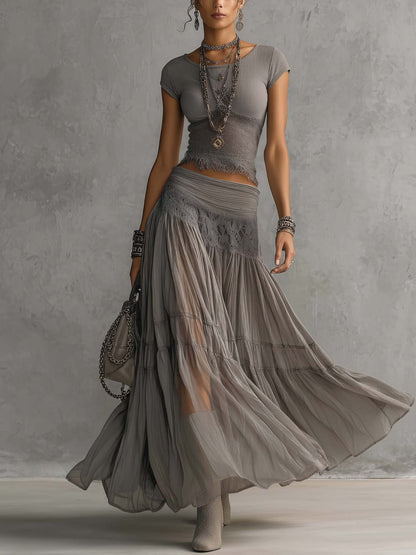 Christine | Conjunto top gris con paneles de encaje y falda larga plisada