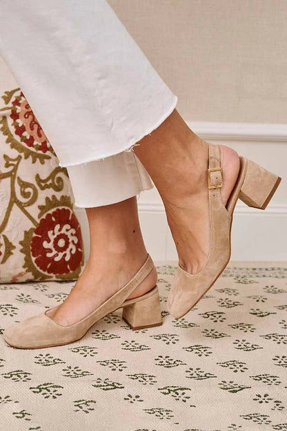 Tacones slingback básicos de tacón grueso color caqui con puntera cuadrada y hebilla