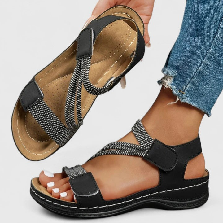 Nina · Sandalias Elegantes con Plantilla Ergonómica — Negro
