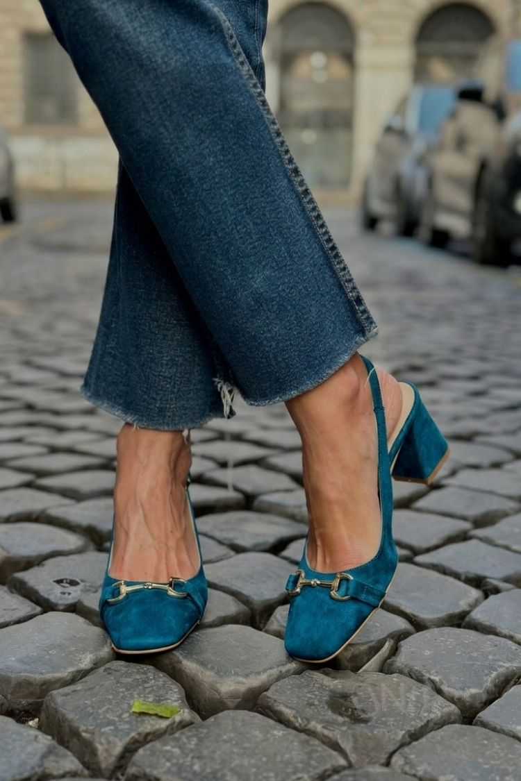 Tacones de bloque slingback en ante color oliva