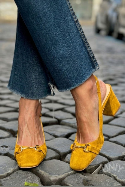 Tacones de bloque slingback en ante color oliva