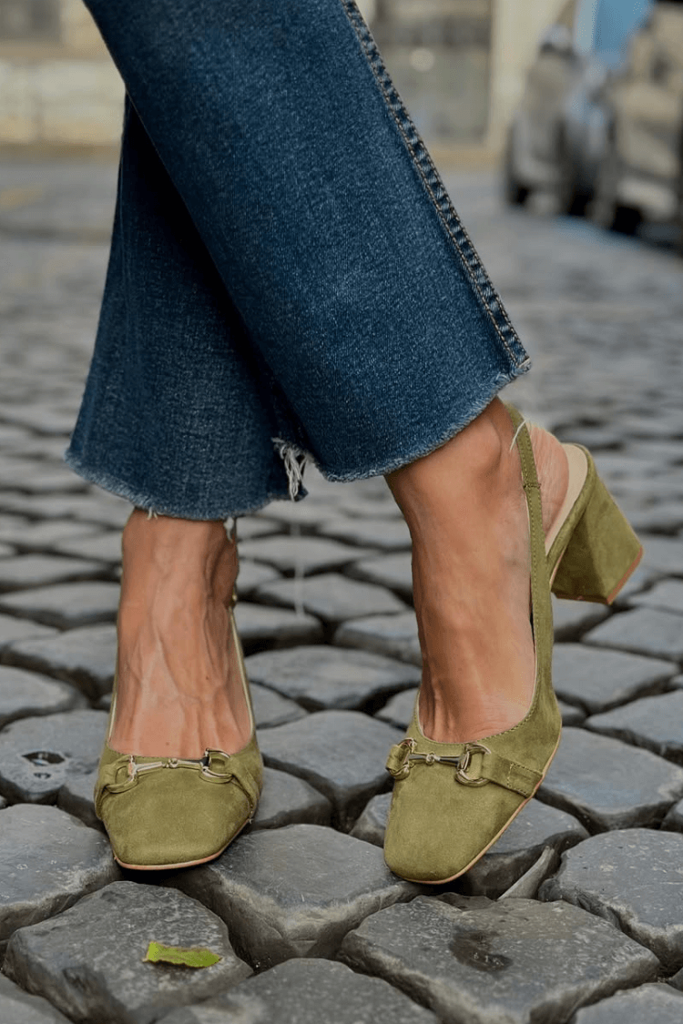 Tacones de bloque slingback en ante color oliva