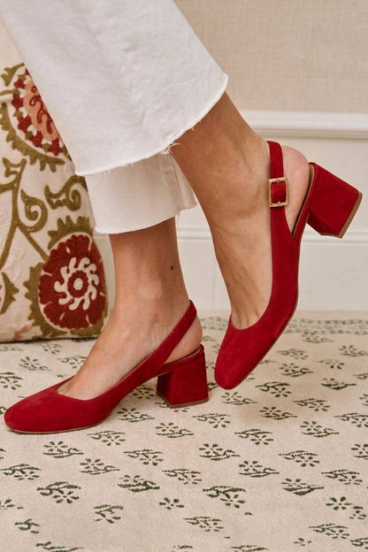 Tacones slingback básicos de tacón grueso color caqui con puntera cuadrada y hebilla
