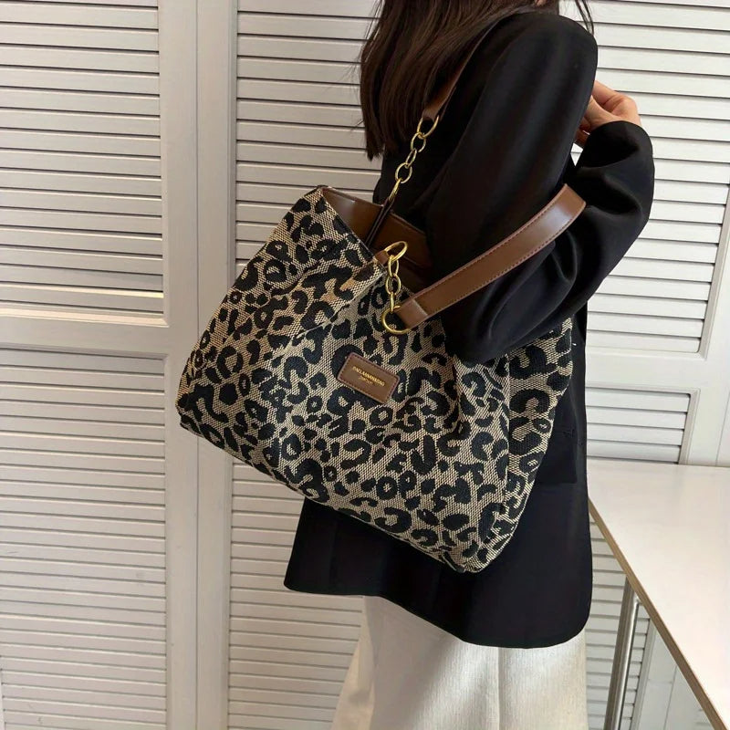 Adele · Bolso espacioso de leopardo y refinado