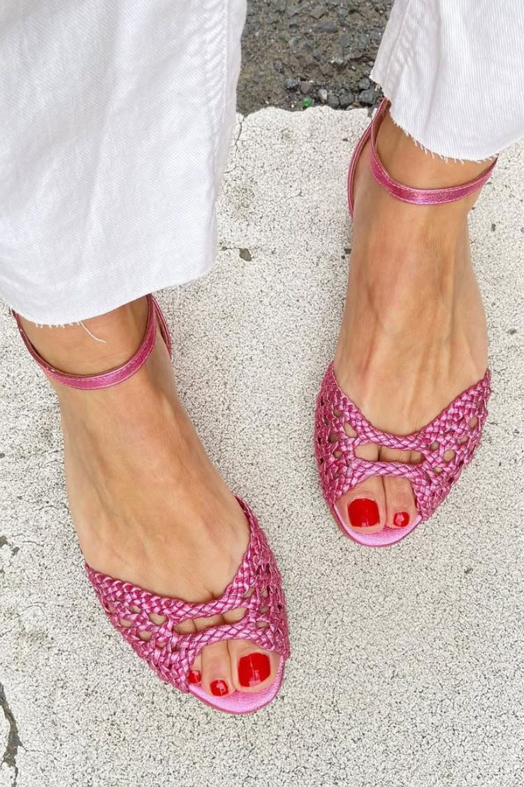 Sandalias planas con recortes entrelazados elegantes, de puntera abierta, con correa al tobillo