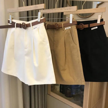 Bianca · Pantalones cortos elegantes de algodón