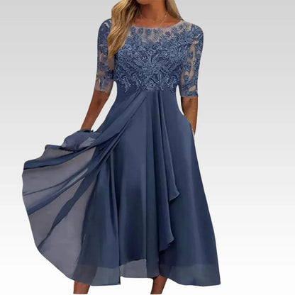 Renata · Vestido etéreo de encaje