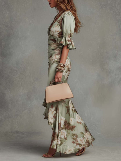 Anne | Vestido largo asimétrico de satén verde con escote en V, mangas abullonadas y estampado floral