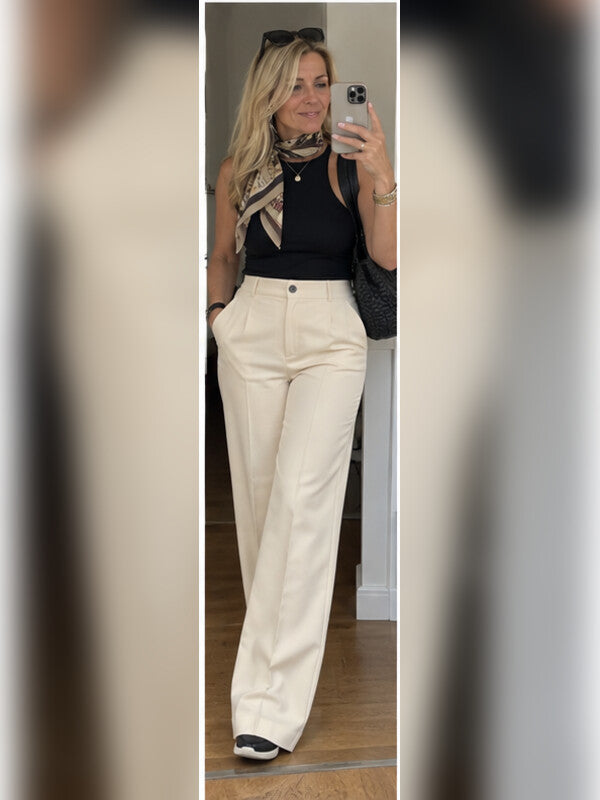 Foto de clienta con pantalones Alessia