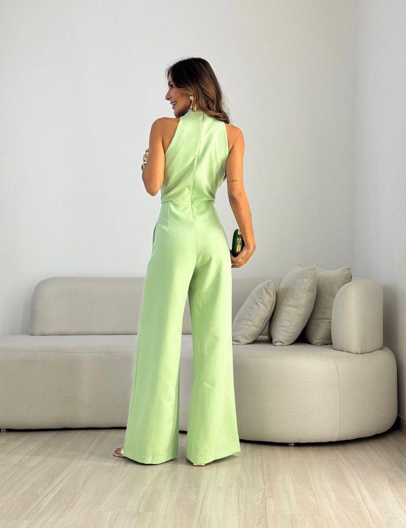 Carol · Mono elegante de corte favorecedor
