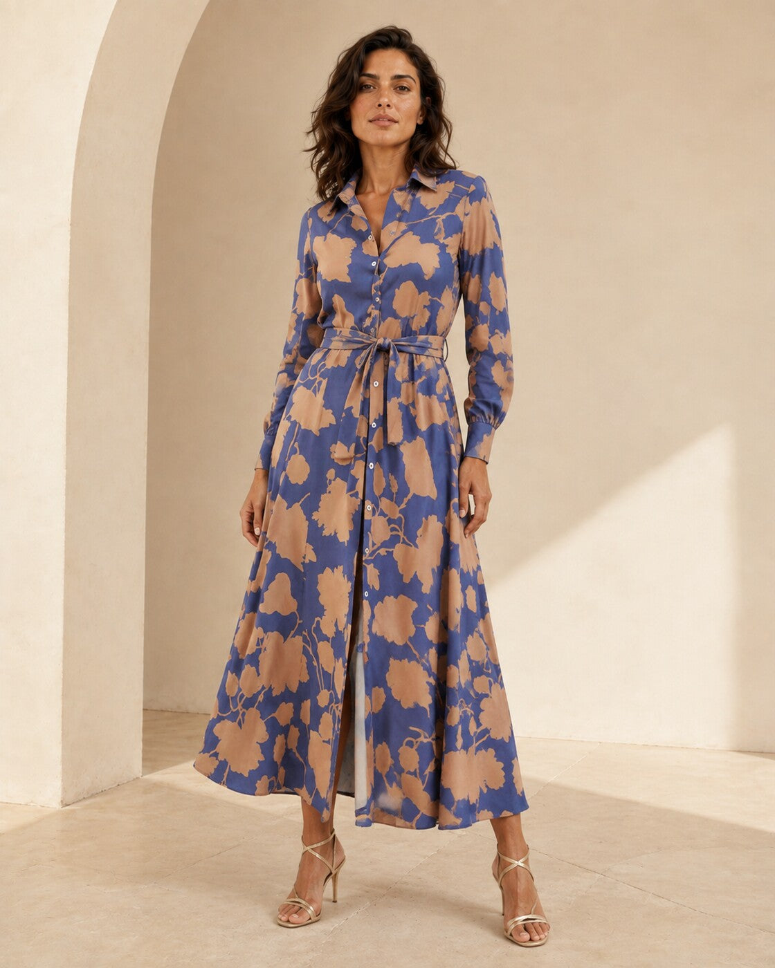 Paola · Vestido floral refinado