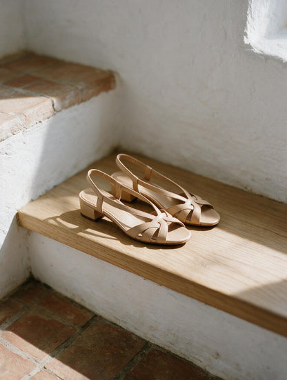Claire · Sandalias Slingback de Piel Nude