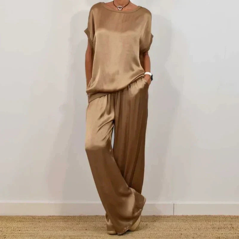 Rita · Conjunto de blusa y pantalón de seda