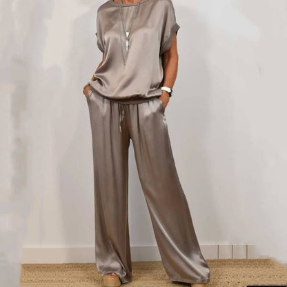 Rita · Conjunto de blusa y pantalón de seda